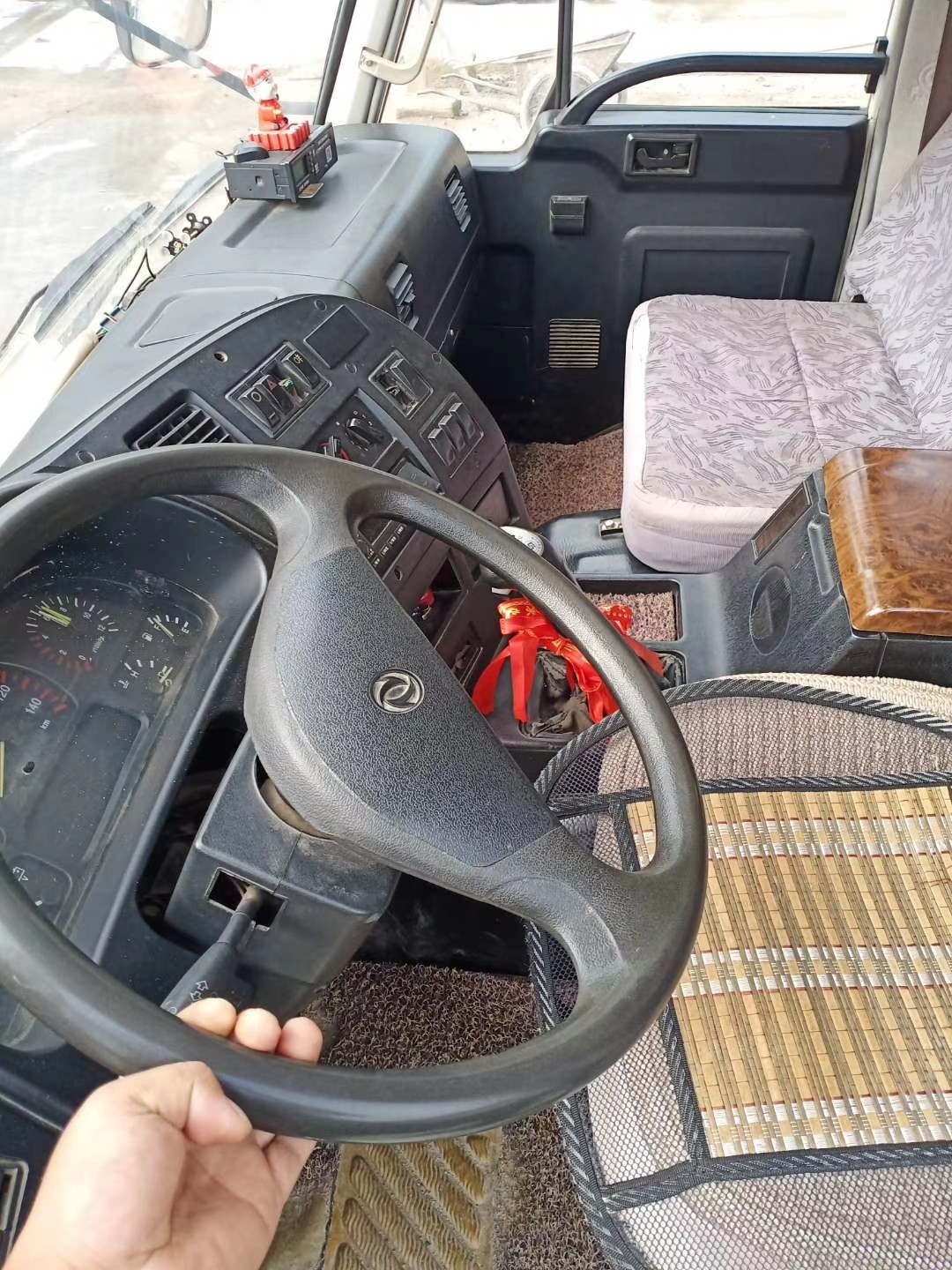 https://images.tongzsf.com/tong/truck_machine/20210128/1601216e5e99de.jpg