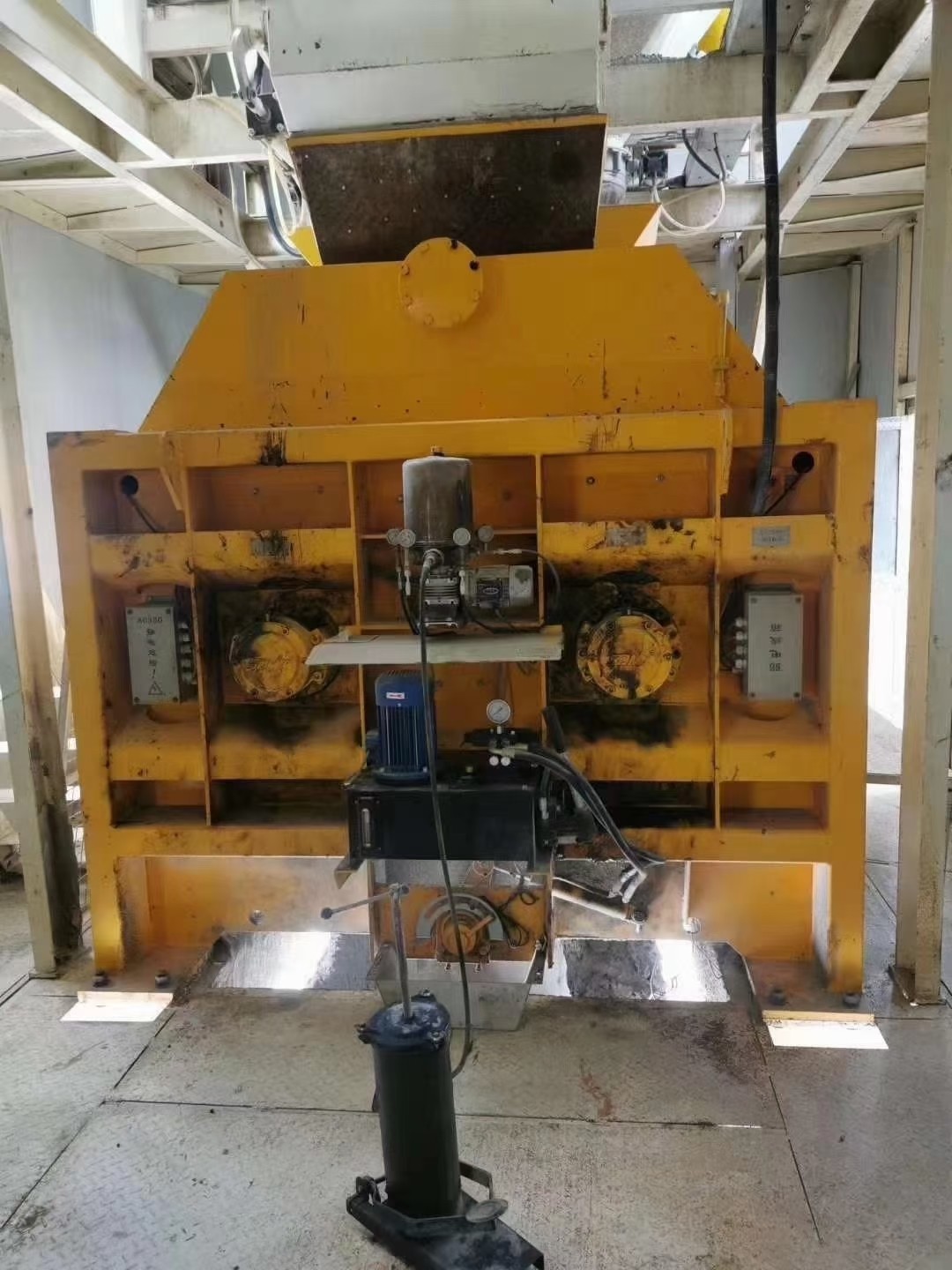 https://images.tongzsf.com/tong/truck_machine/20210128/1601218014be2a.jpg