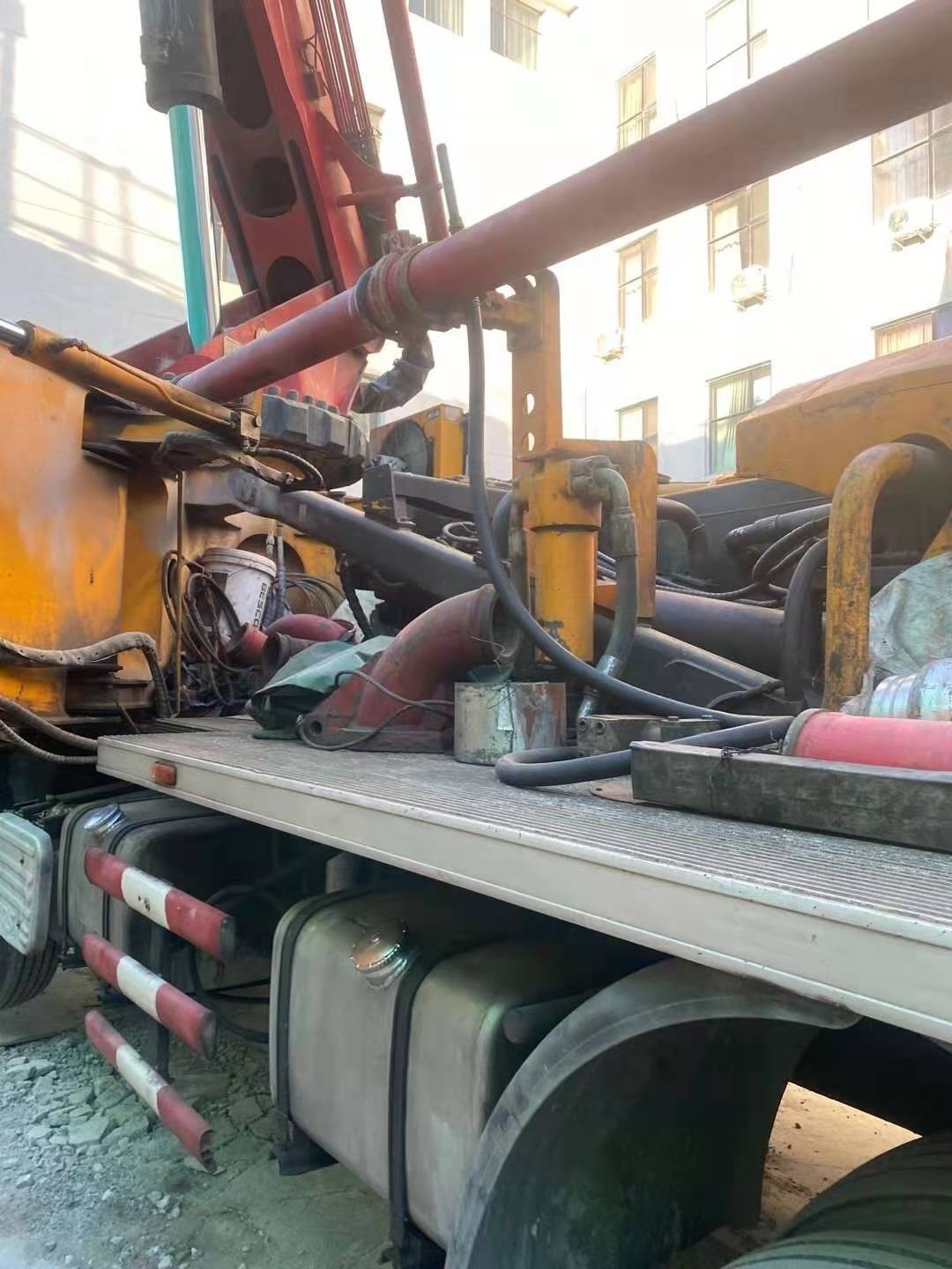 https://images.tongzsf.com/tong/truck_machine/20210128/16012192e44cb8.jpg