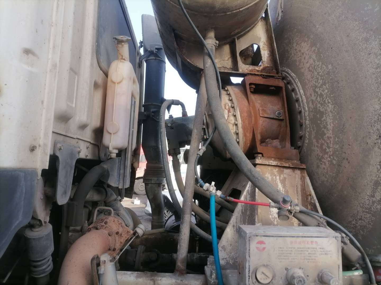 https://images.tongzsf.com/tong/truck_machine/20210128/160121b8c2fe40.jpg