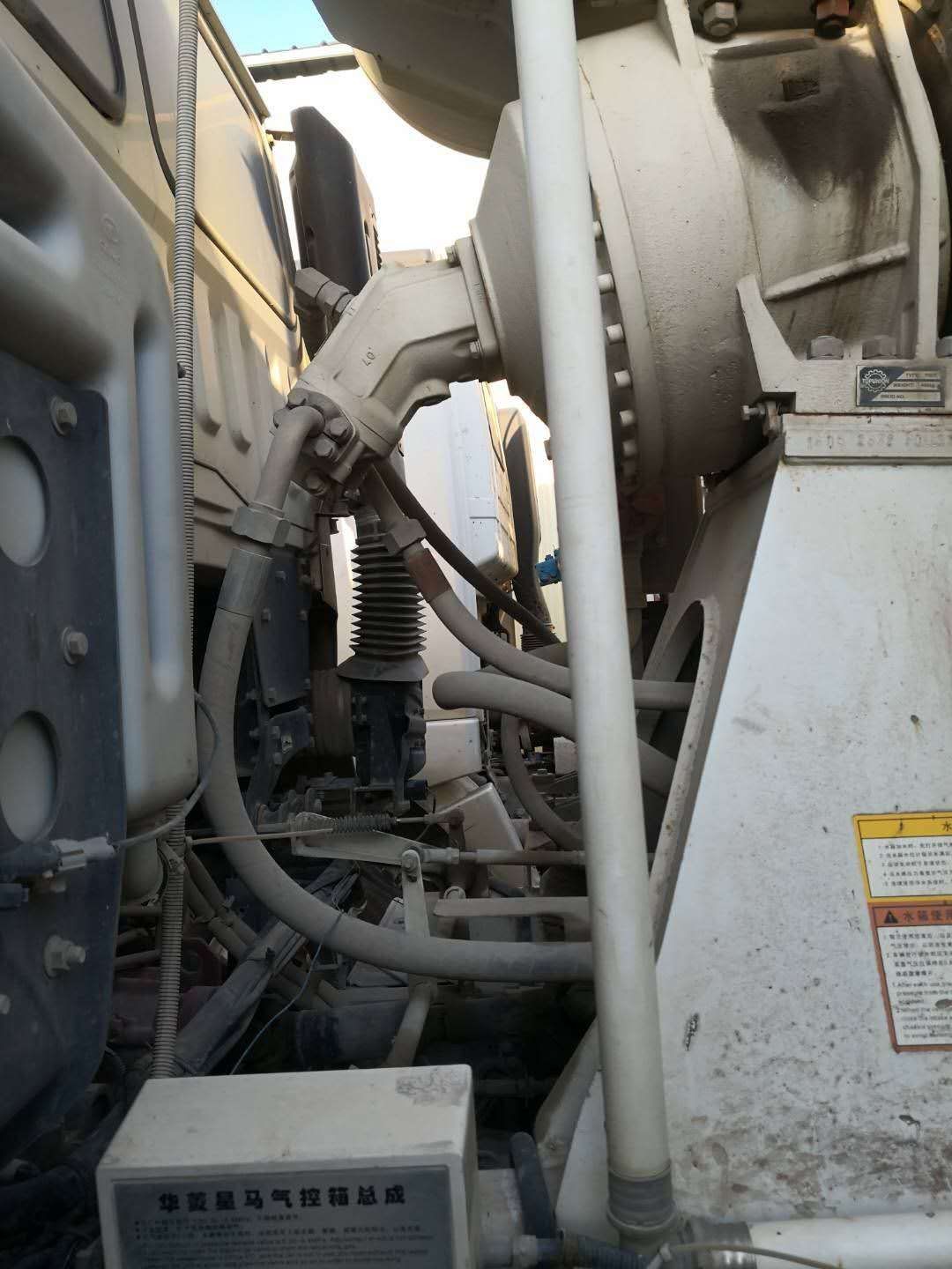 https://images.tongzsf.com/tong/truck_machine/20210128/160121cbe4f795.jpg