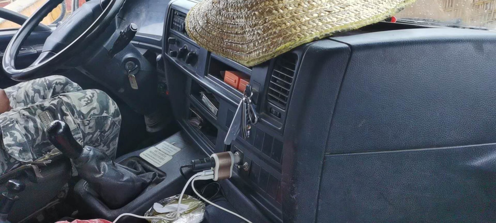 https://images.tongzsf.com/tong/truck_machine/20210128/160121f2049a64.jpg