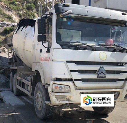 https://images.tongzsf.com/tong/truck_machine/20210128/16012204c66100.jpg