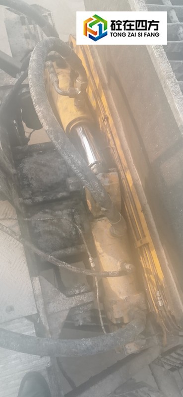 https://images.tongzsf.com/tong/truck_machine/20210128/1601223c593280.jpg