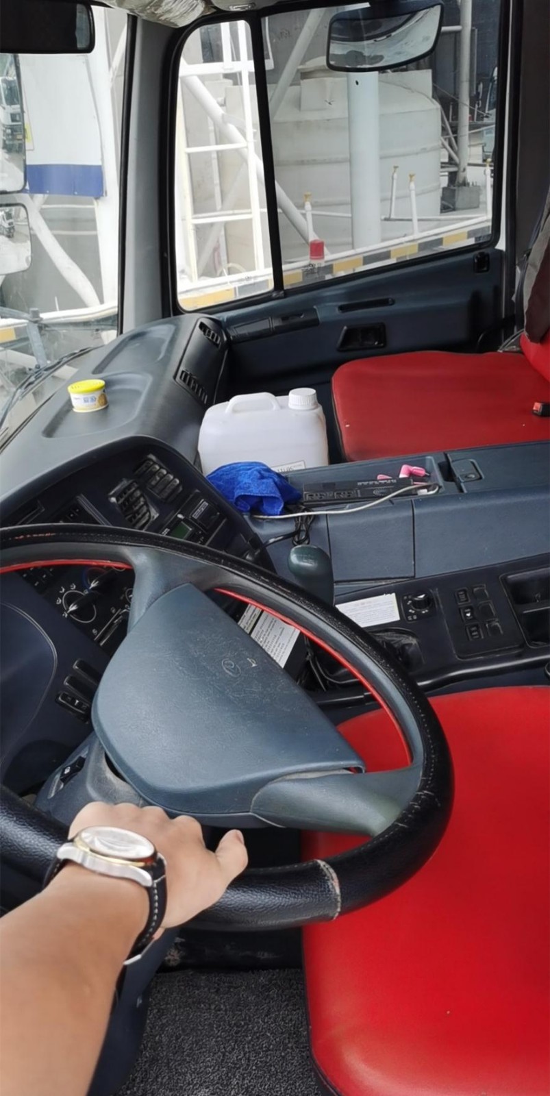 https://images.tongzsf.com/tong/truck_machine/20210128/1601223c7c7c68.jpg