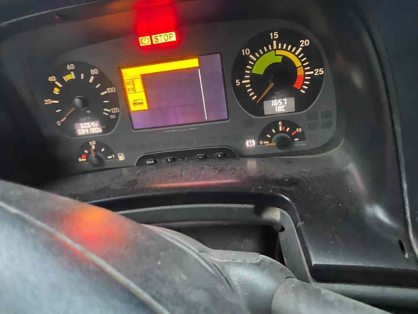 https://images.tongzsf.com/tong/truck_machine/20210128/1601226196a70c.jpg