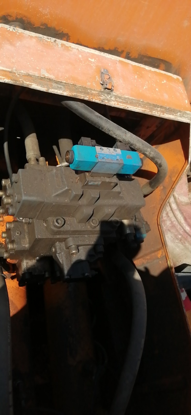 https://images.tongzsf.com/tong/truck_machine/20210128/160122629b8752.jpg
