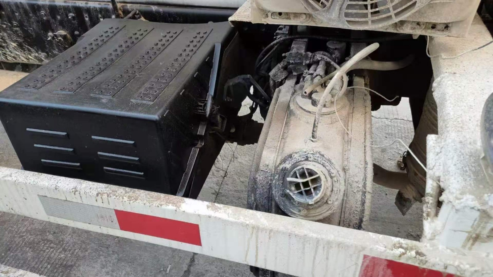 https://images.tongzsf.com/tong/truck_machine/20210128/16012299557c86.jpg