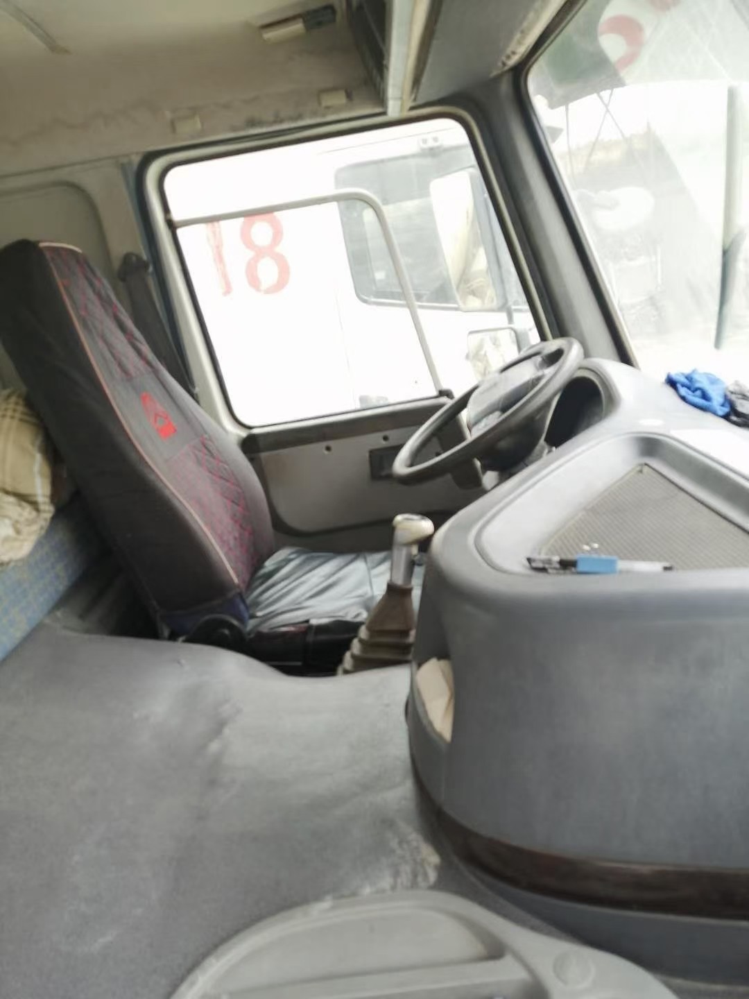 https://images.tongzsf.com/tong/truck_machine/20210128/160122aca702e2.jpg