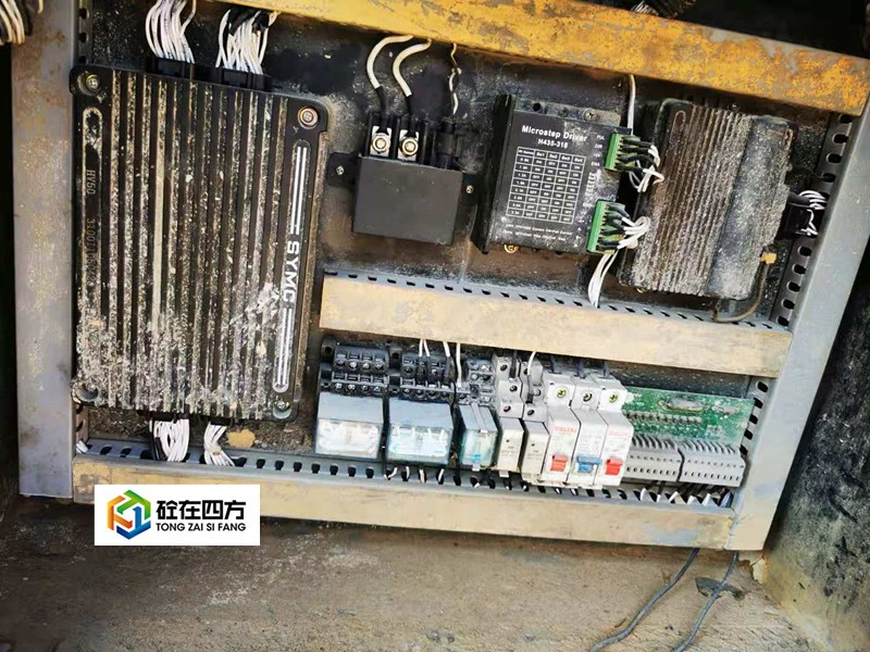 https://images.tongzsf.com/tong/truck_machine/20210128/160122ad1b7620.jpg
