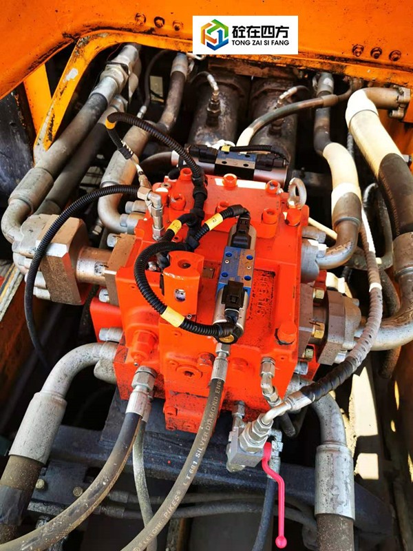 https://images.tongzsf.com/tong/truck_machine/20210128/160122ad1da150.jpg