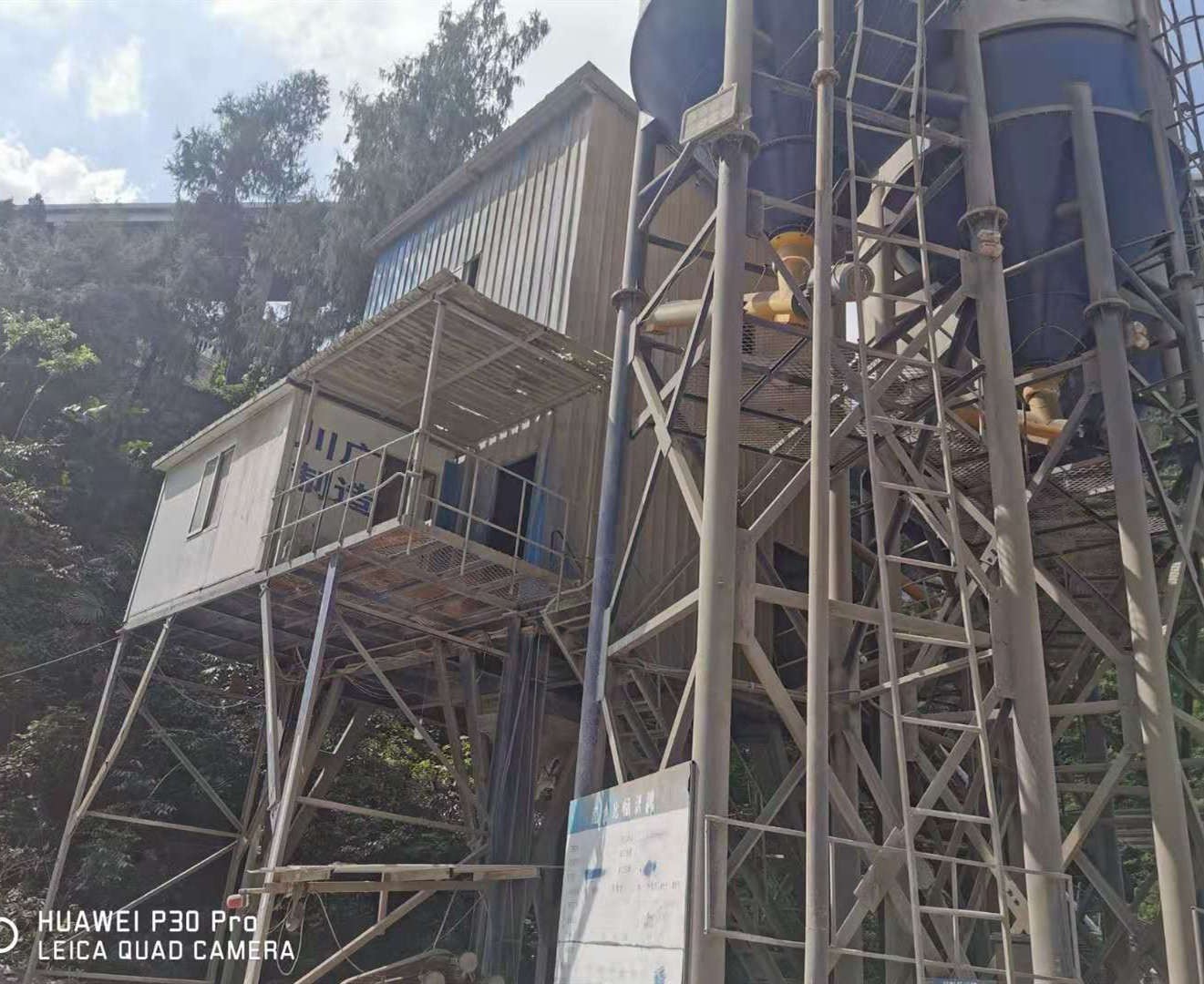 https://images.tongzsf.com/tong/truck_machine/20210128/160122c04220ae.jpg