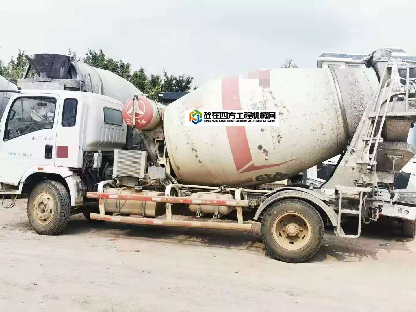 https://images.tongzsf.com/tong/truck_machine/20210128/160122e4411bdc.jpg
