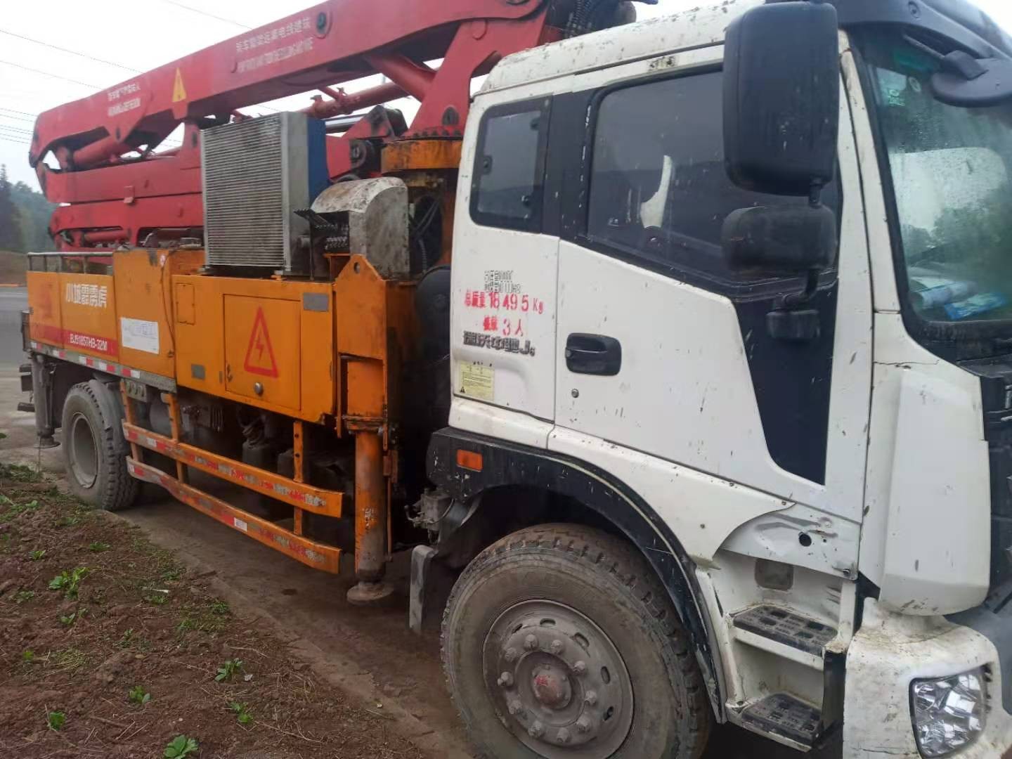 https://images.tongzsf.com/tong/truck_machine/20210128/160122f7935238.jpg
