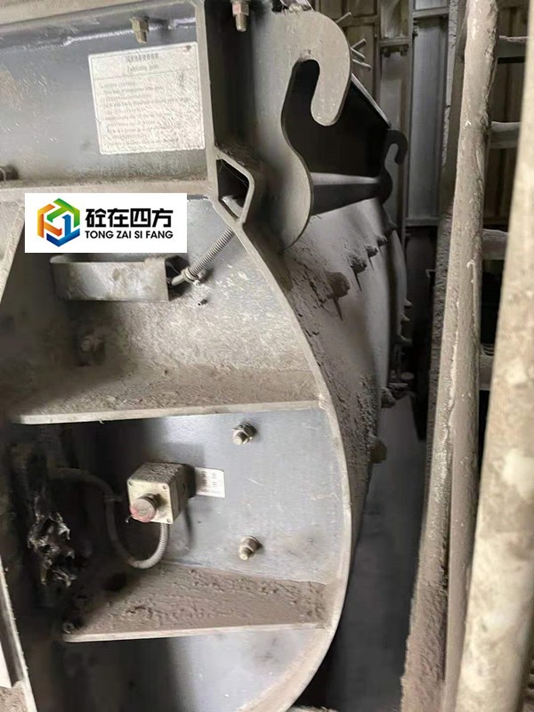 https://images.tongzsf.com/tong/truck_machine/20210128/160122f7ee5303.jpg
