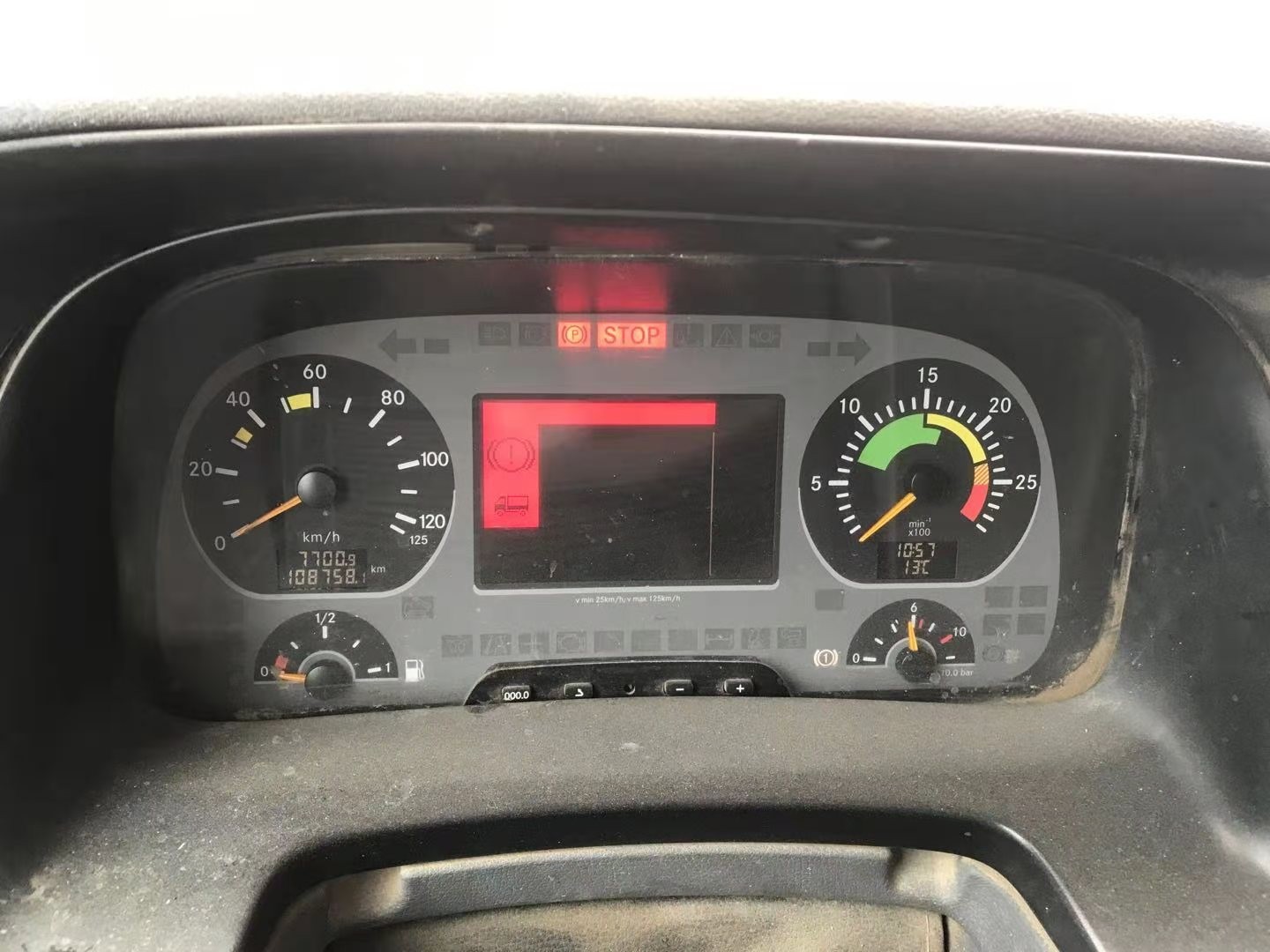 https://images.tongzsf.com/tong/truck_machine/20210128/1601230b0d9c67.jpg