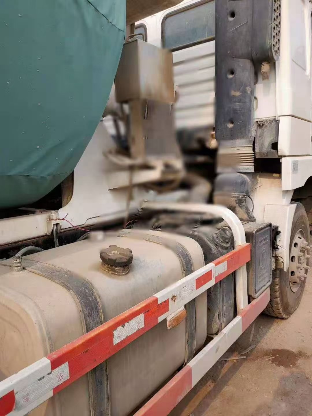 https://images.tongzsf.com/tong/truck_machine/20210128/1601230b2dd7a6.jpg