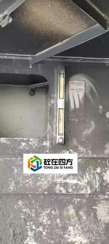 https://images.tongzsf.com/tong/truck_machine/20210128/1601231e17fba7.jpg