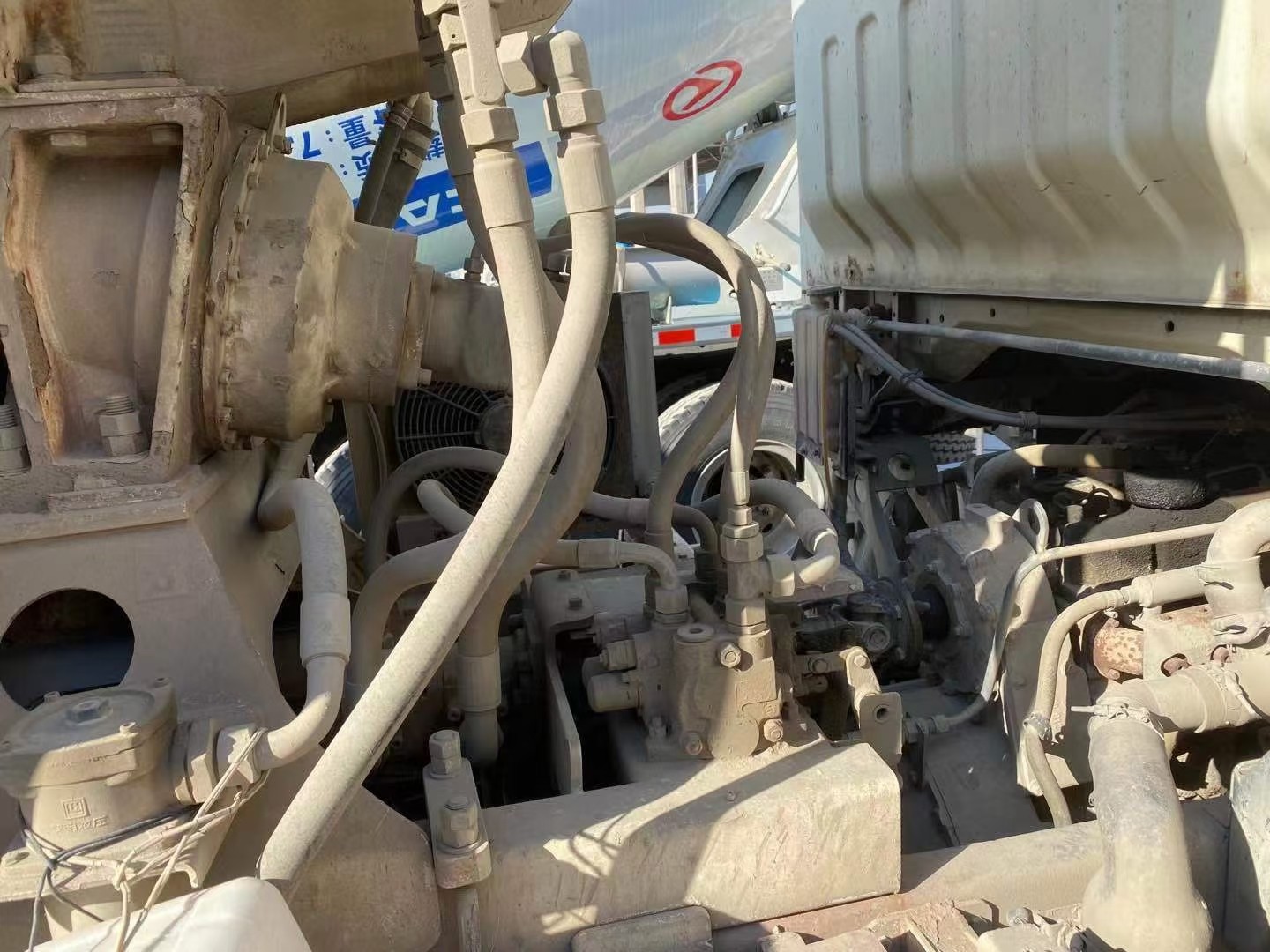 https://images.tongzsf.com/tong/truck_machine/20210128/16012342eb443c.jpg