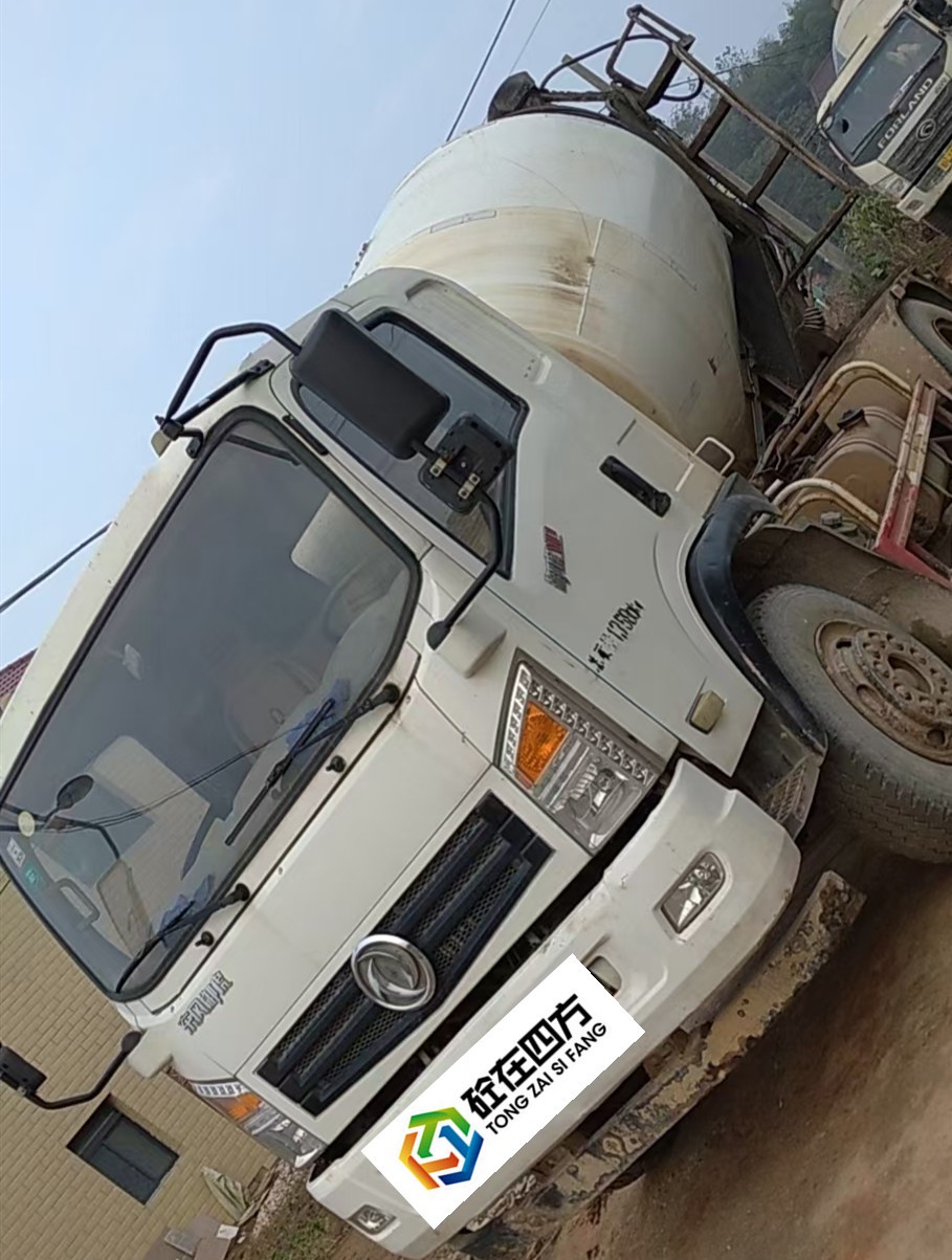 https://images.tongzsf.com/tong/truck_machine/20210128/16012355bc8ec1.jpg