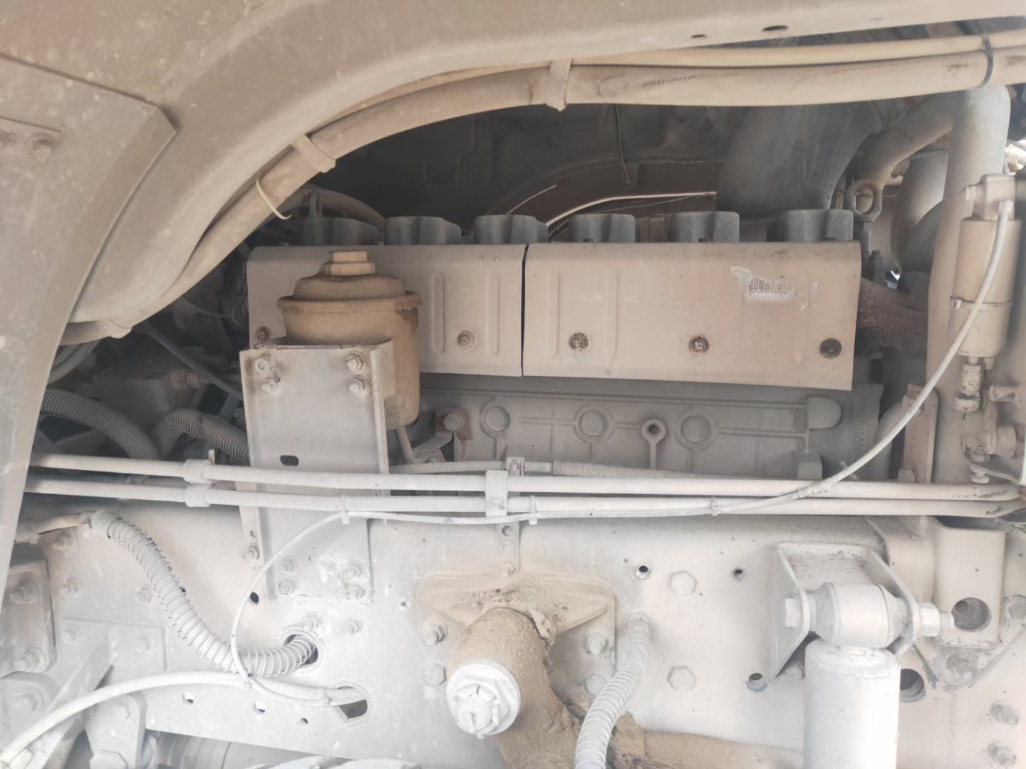 https://images.tongzsf.com/tong/truck_machine/20210128/16012368d0fe07.jpg