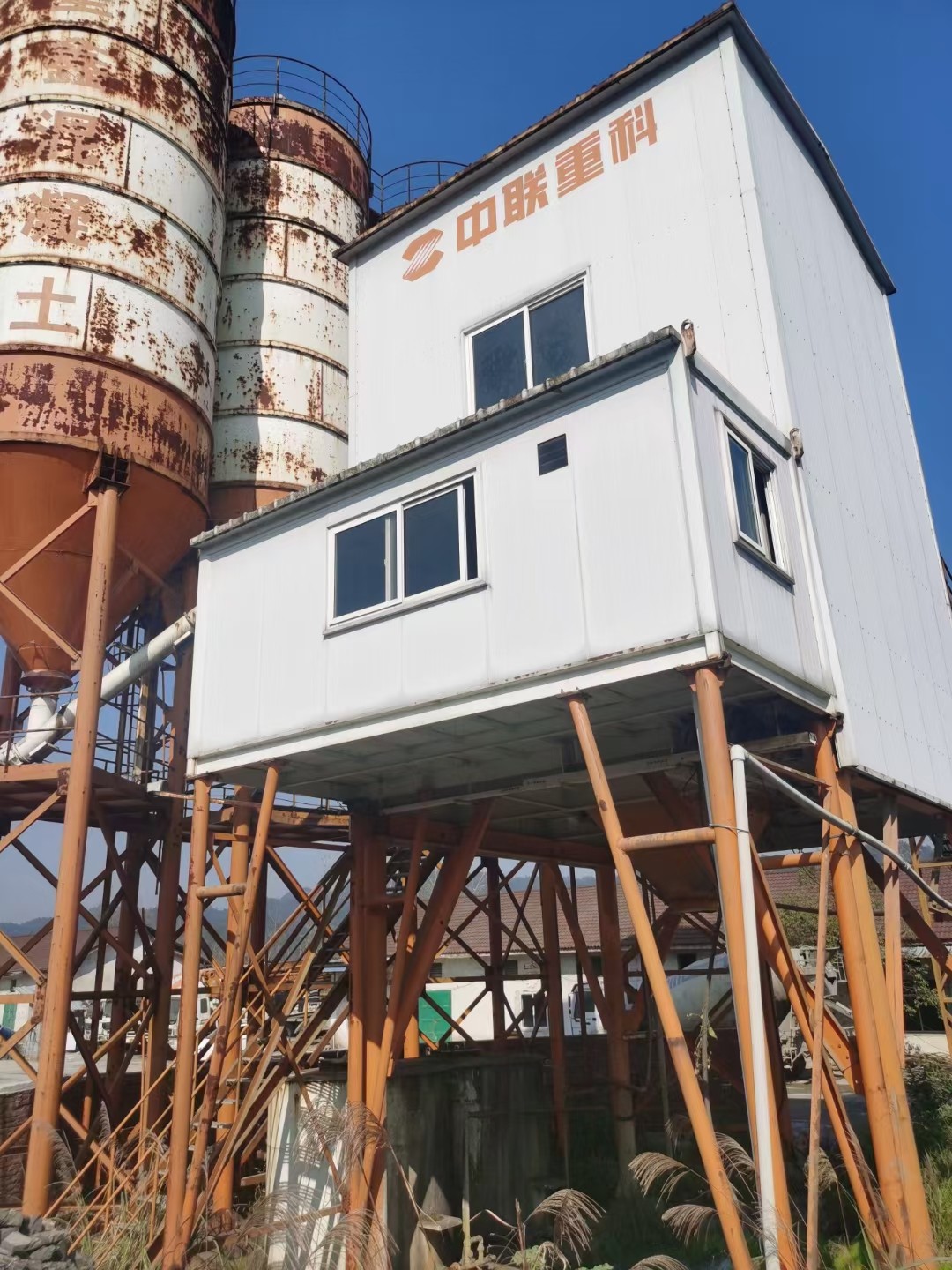 https://images.tongzsf.com/tong/truck_machine/20210128/1601237a912f9f.jpg