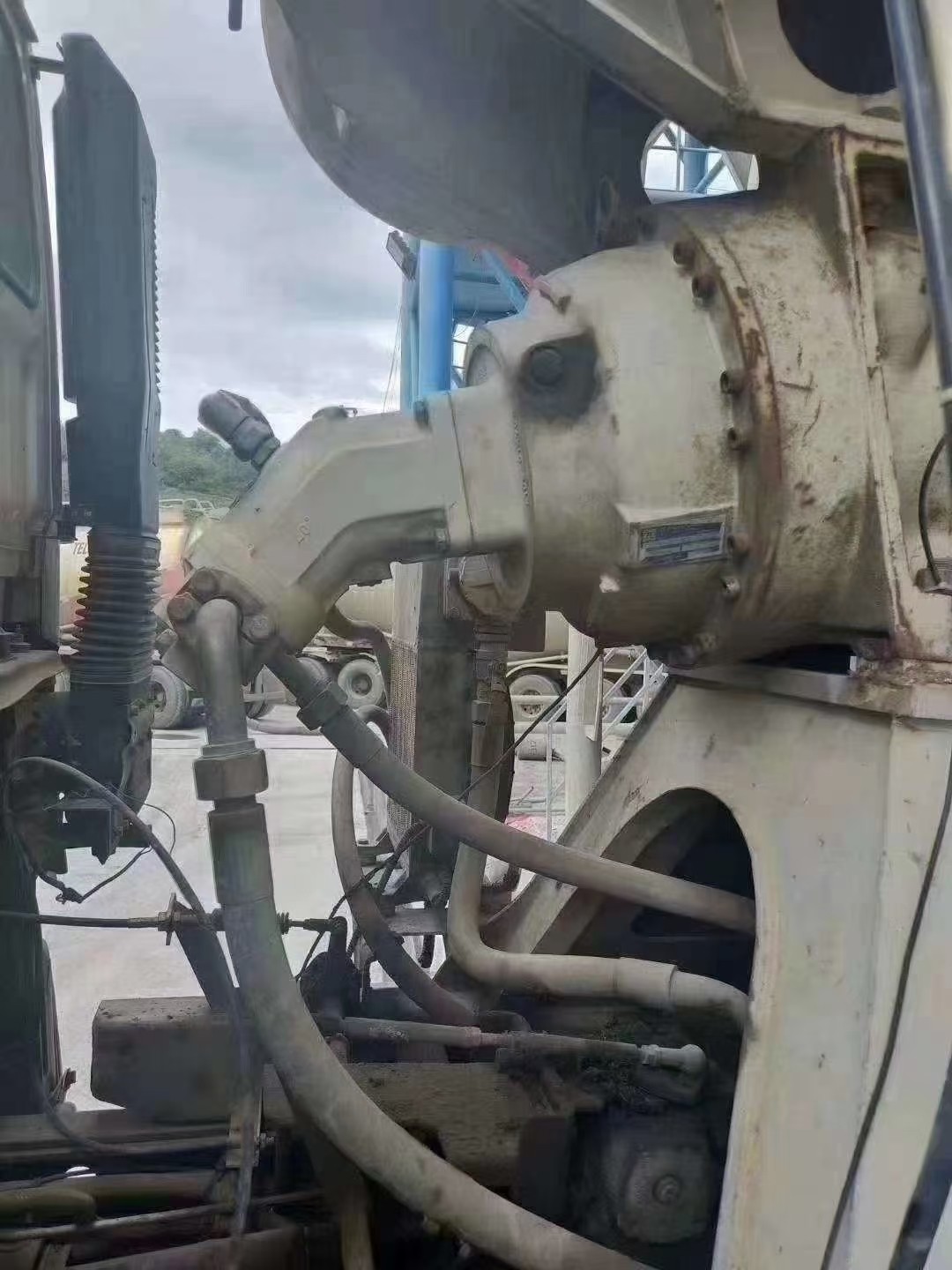 https://images.tongzsf.com/tong/truck_machine/20210128/1601237bc8d1e8.jpg