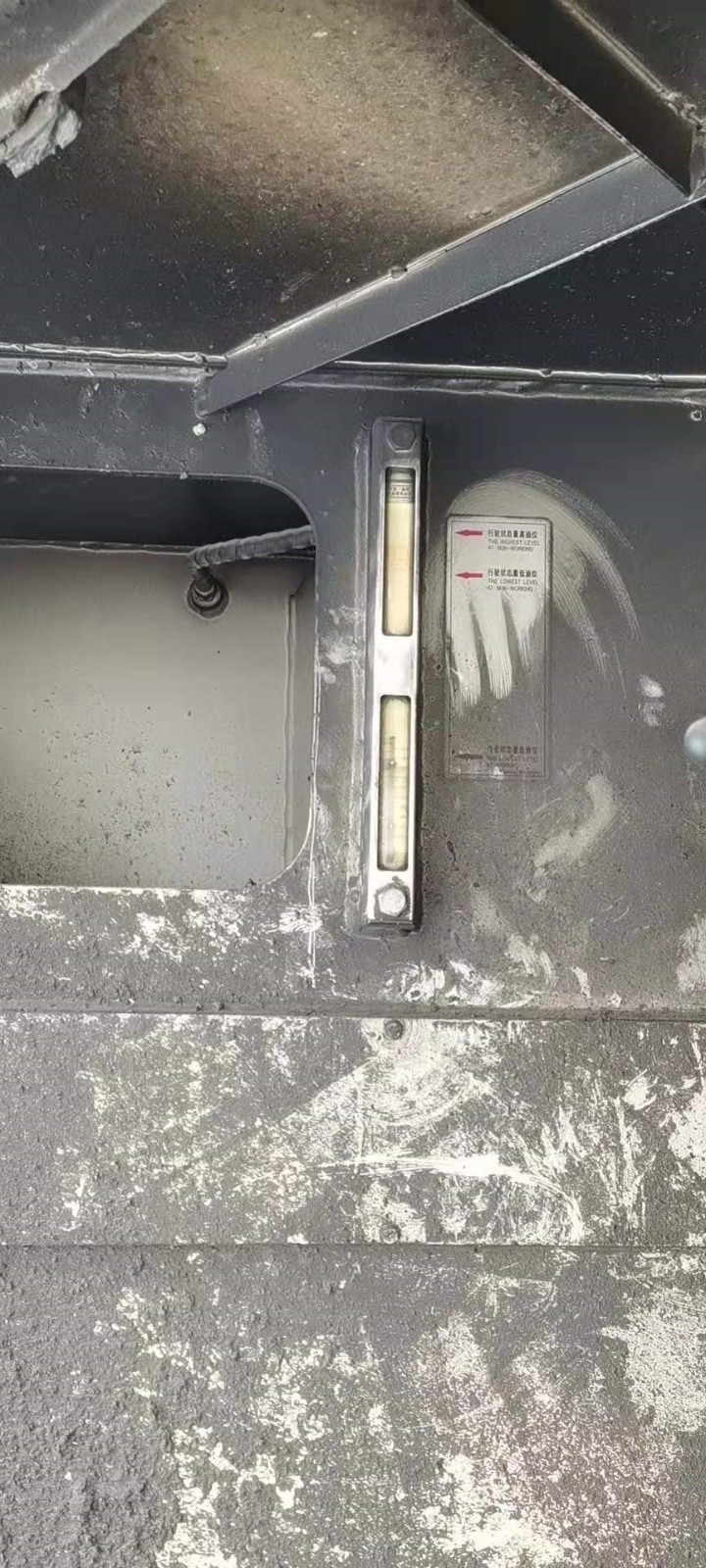 https://images.tongzsf.com/tong/truck_machine/20210128/1601237bf979d2.jpg