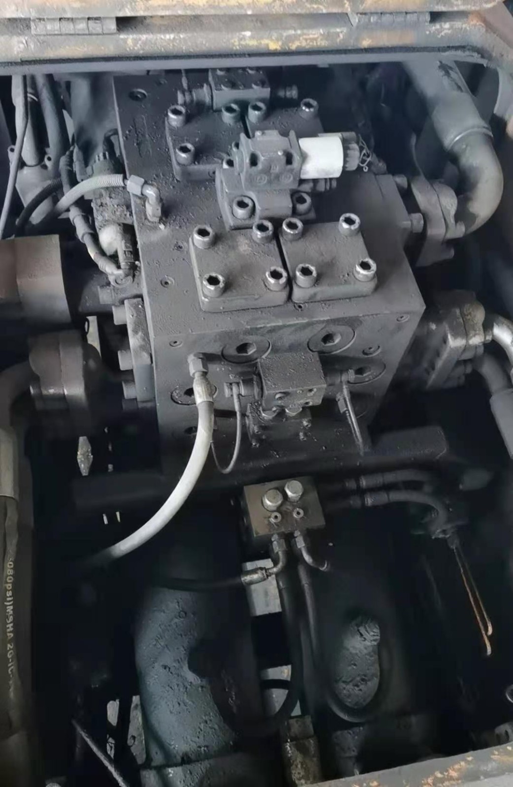 https://images.tongzsf.com/tong/truck_machine/20210128/160123b3ed4273.jpg