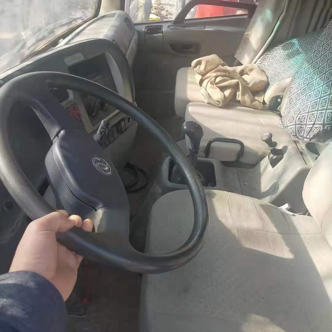 https://images.tongzsf.com/tong/truck_machine/20210128/160123eb4577e0.jpg
