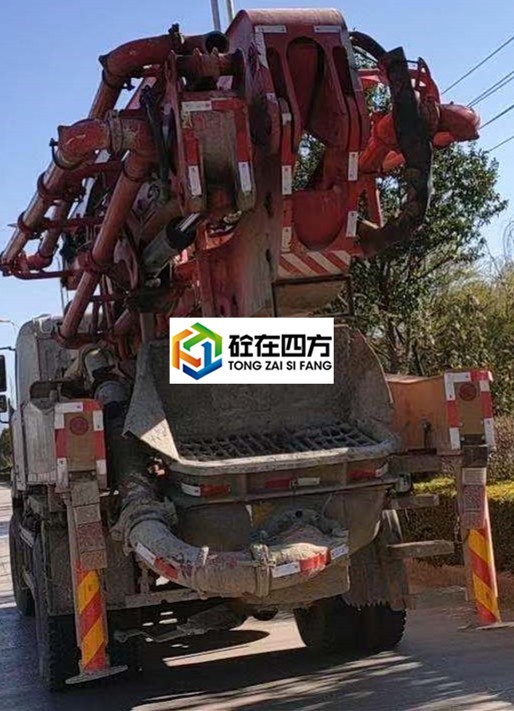 https://images.tongzsf.com/tong/truck_machine/20210128/160123fdc6fd9f.jpg