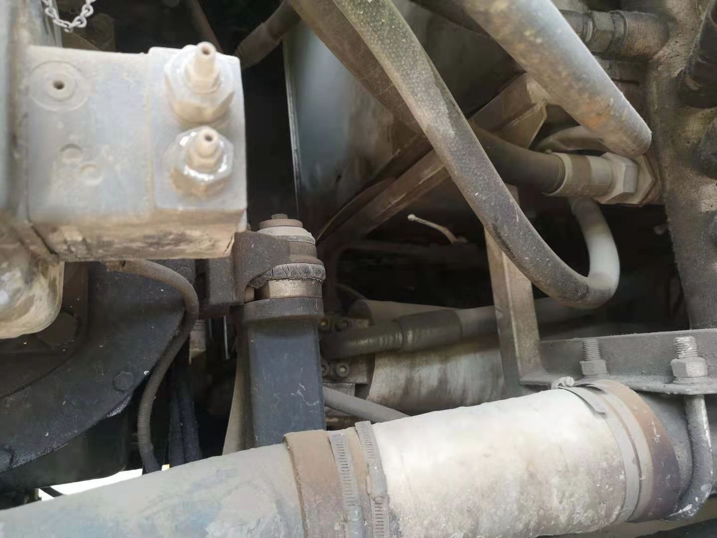 https://images.tongzsf.com/tong/truck_machine/20210128/16012423934122.jpg