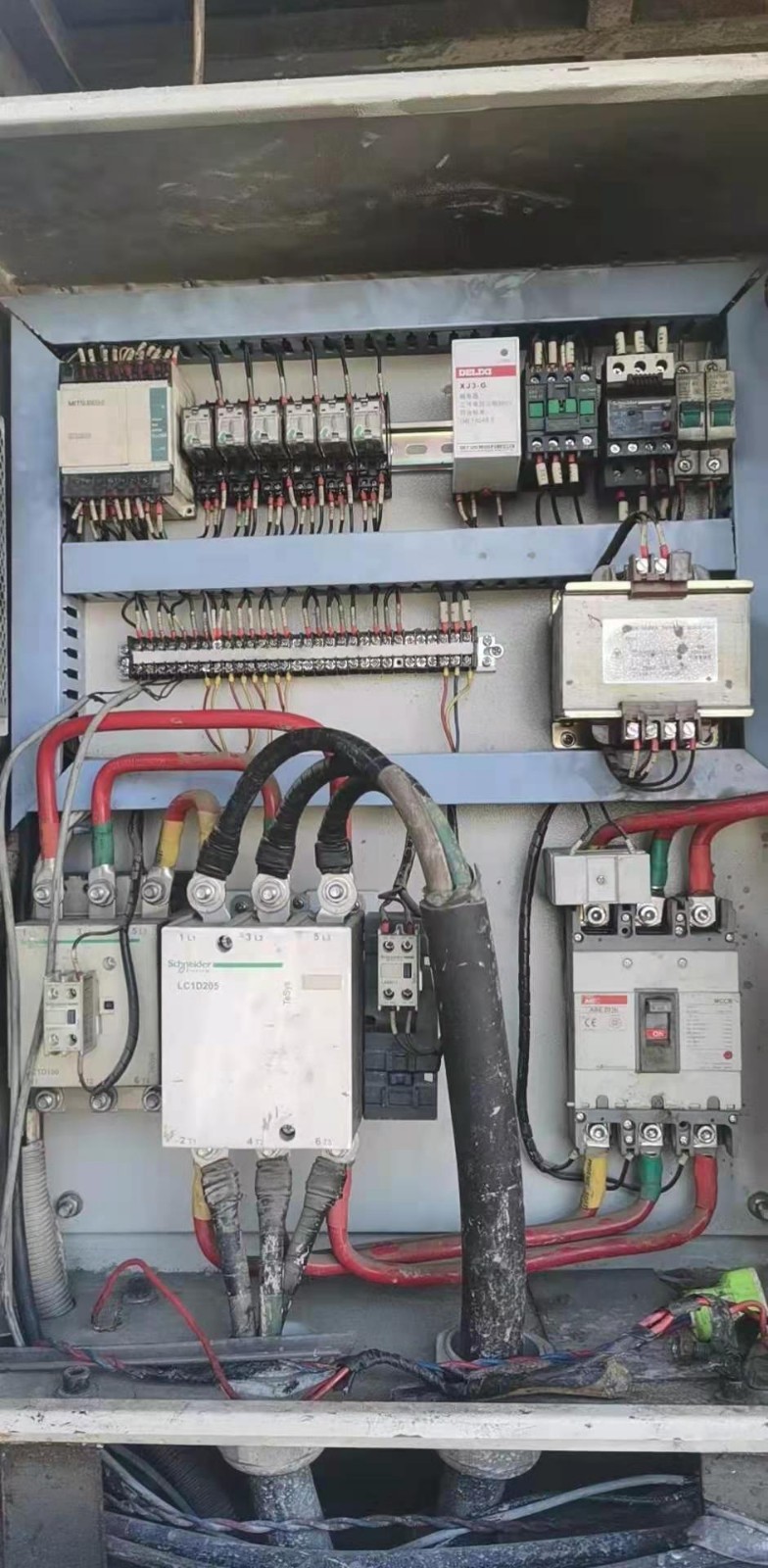 https://images.tongzsf.com/tong/truck_machine/20210128/16012435a7b0ff.jpg