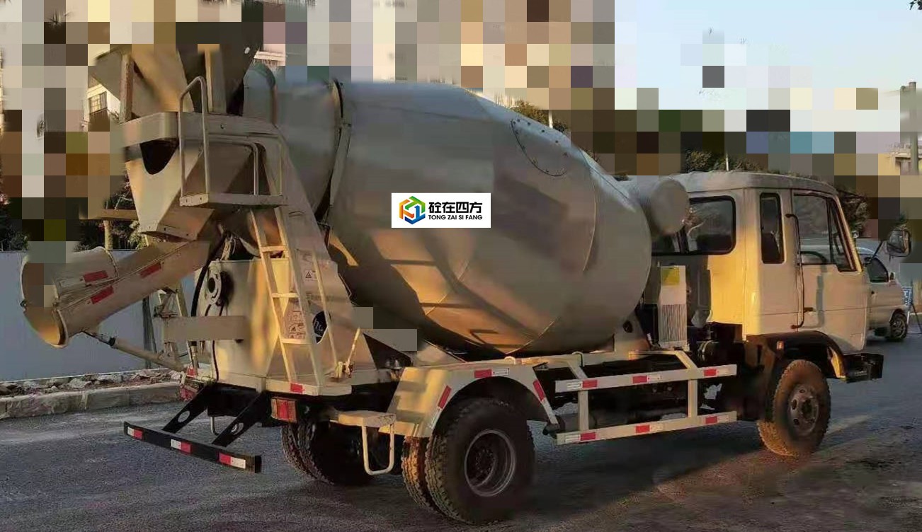 https://images.tongzsf.com/tong/truck_machine/20210128/160124cbb81040.jpg