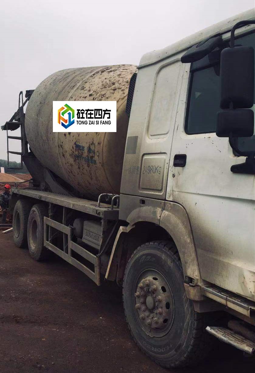 https://images.tongzsf.com/tong/truck_machine/20210128/160124cc62dc66.jpg