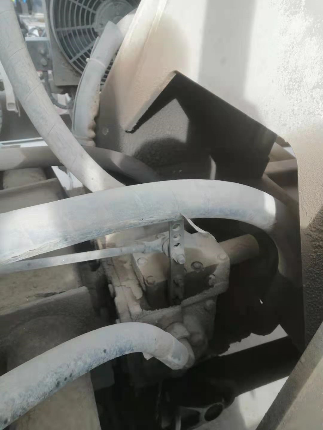 https://images.tongzsf.com/tong/truck_machine/20210128/160124cc977b86.jpg