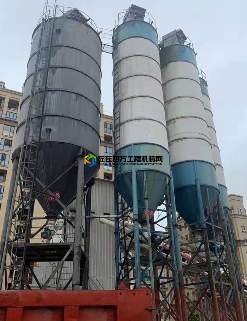 https://images.tongzsf.com/tong/truck_machine/20210130/16014d80e22bba.jpg