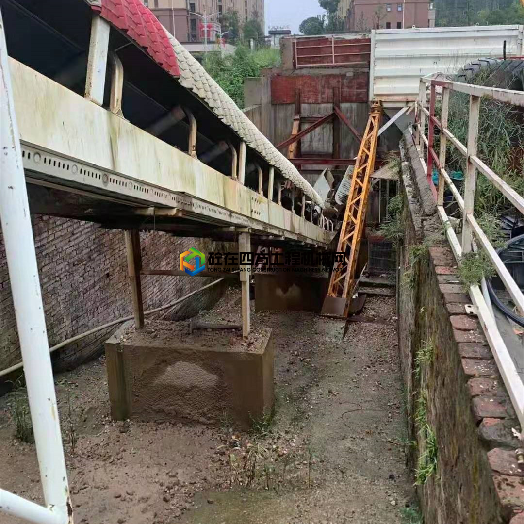 https://images.tongzsf.com/tong/truck_machine/20210130/16014d80f5fdba.jpg