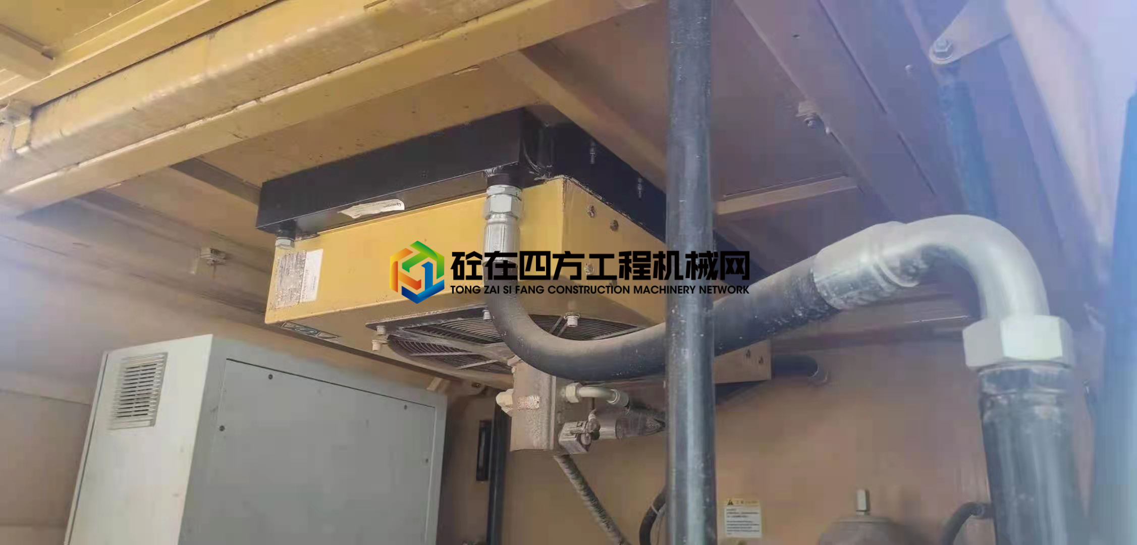 https://images.tongzsf.com/tong/truck_machine/20210201/1601756f8e7459.jpg