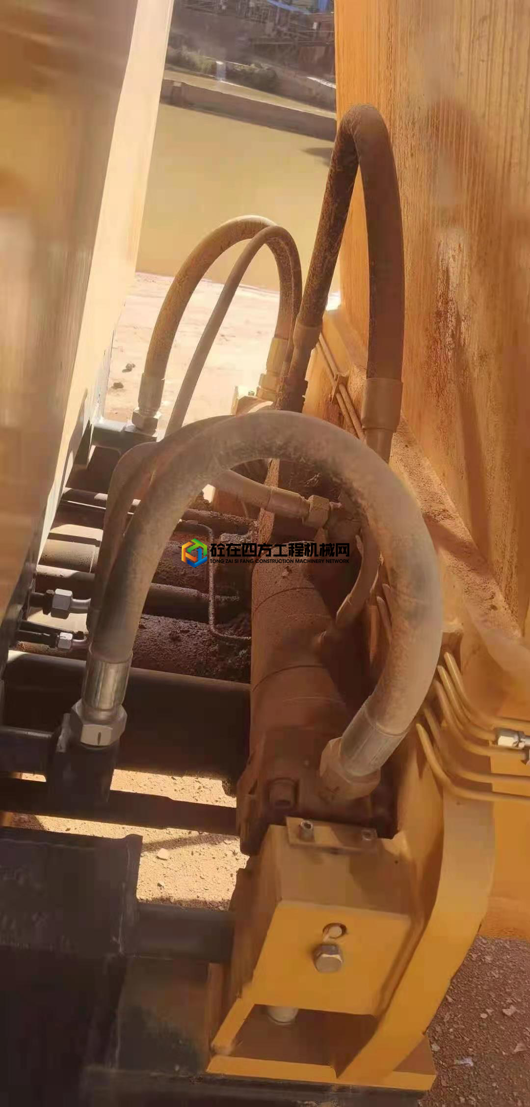 https://images.tongzsf.com/tong/truck_machine/20210201/1601756fb27213.jpg