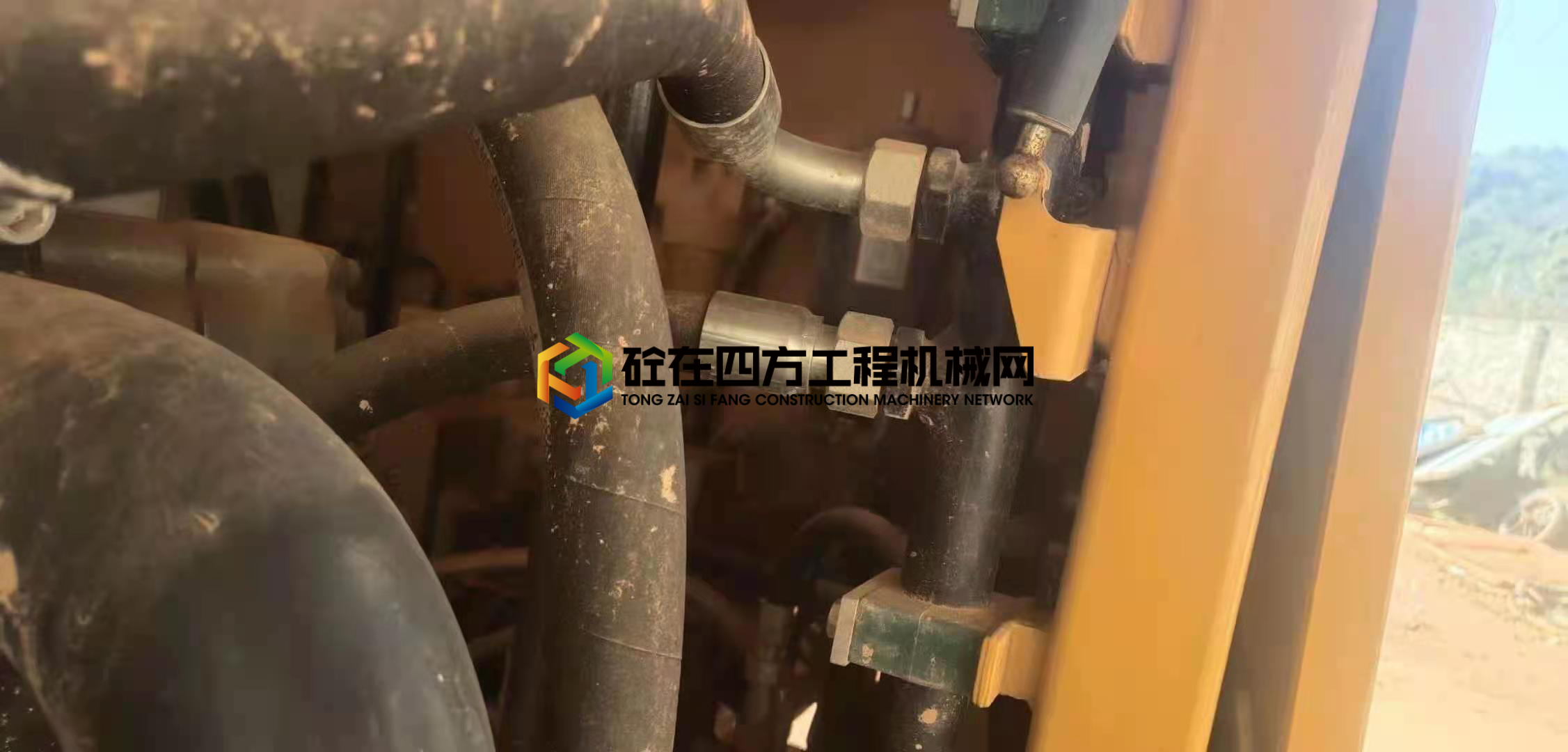 https://images.tongzsf.com/tong/truck_machine/20210201/1601756fc028d3.jpg