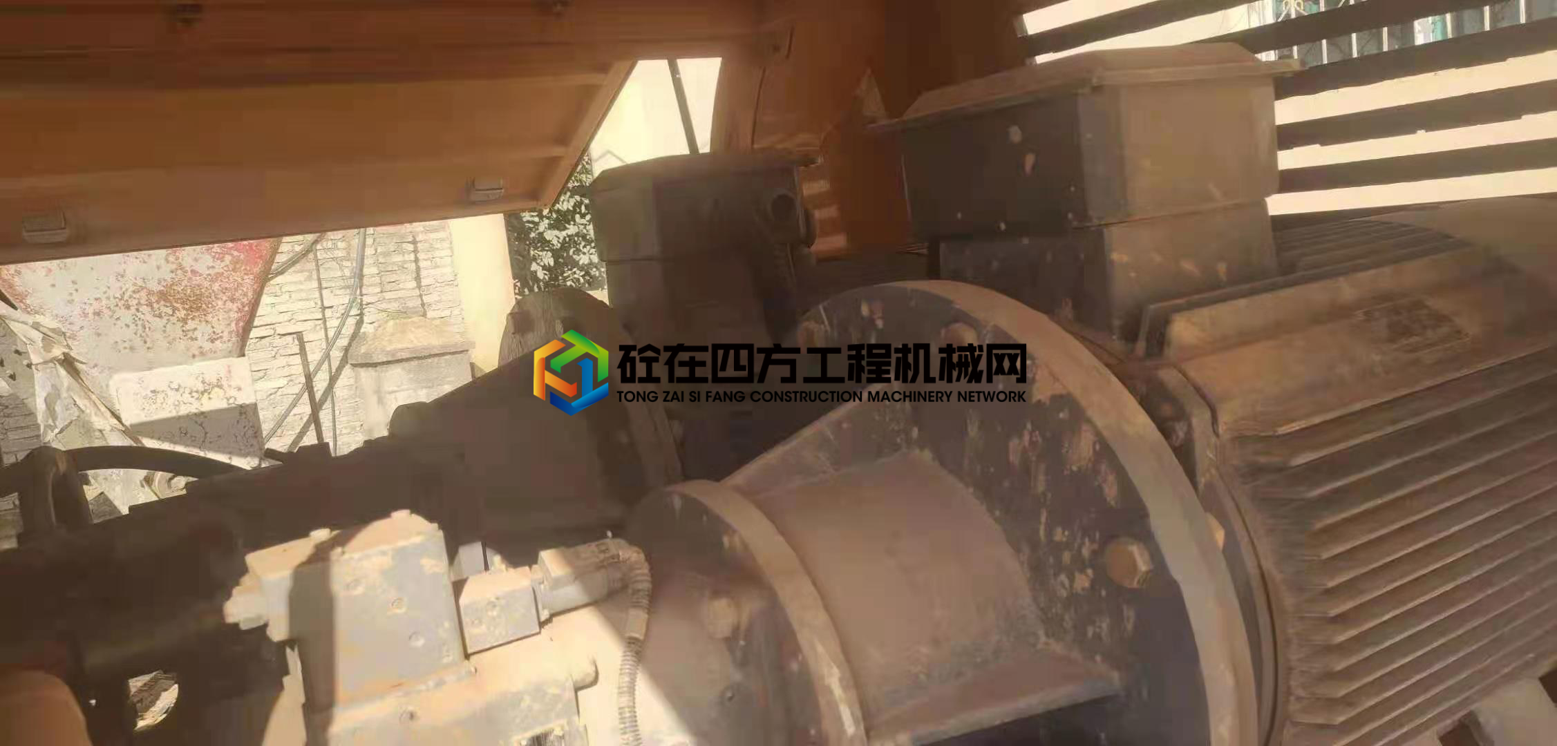 https://images.tongzsf.com/tong/truck_machine/20210201/1601756fcaed84.jpg
