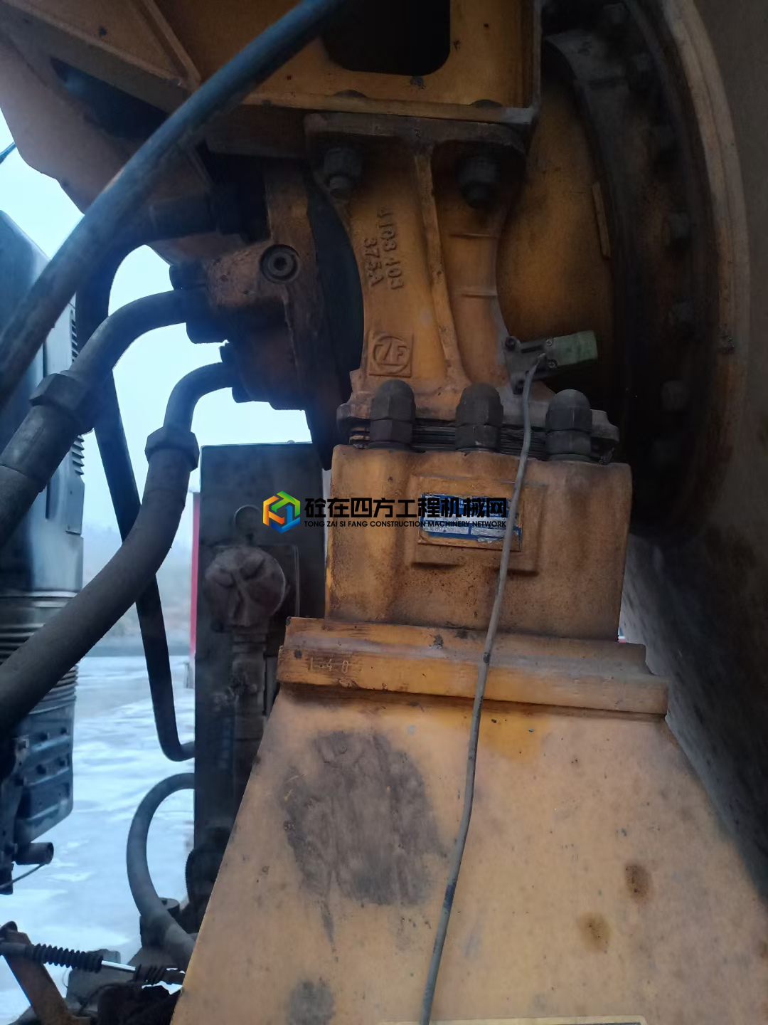 https://images.tongzsf.com/tong/truck_machine/20210204/1601b6b68d8a89.jpg