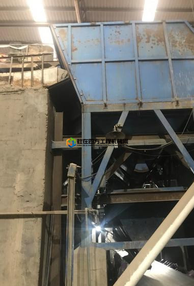 https://images.tongzsf.com/tong/truck_machine/20210205/1601caecc1dacc.jpg