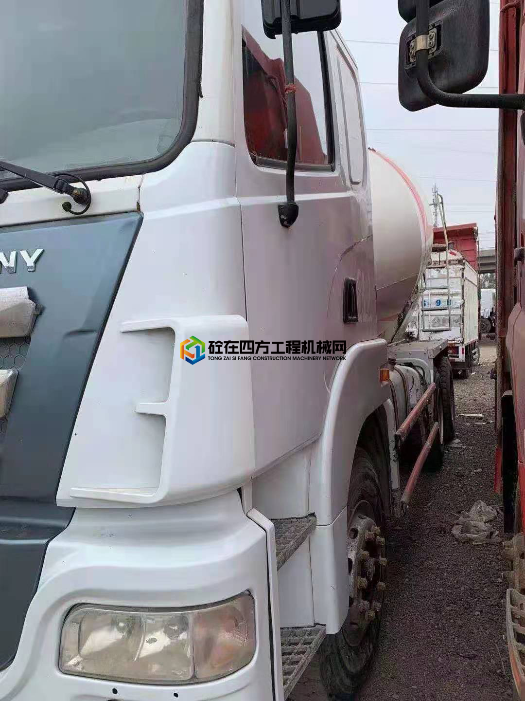 https://images.tongzsf.com/tong/truck_machine/20210205/1601cebbe44ba3.jpg