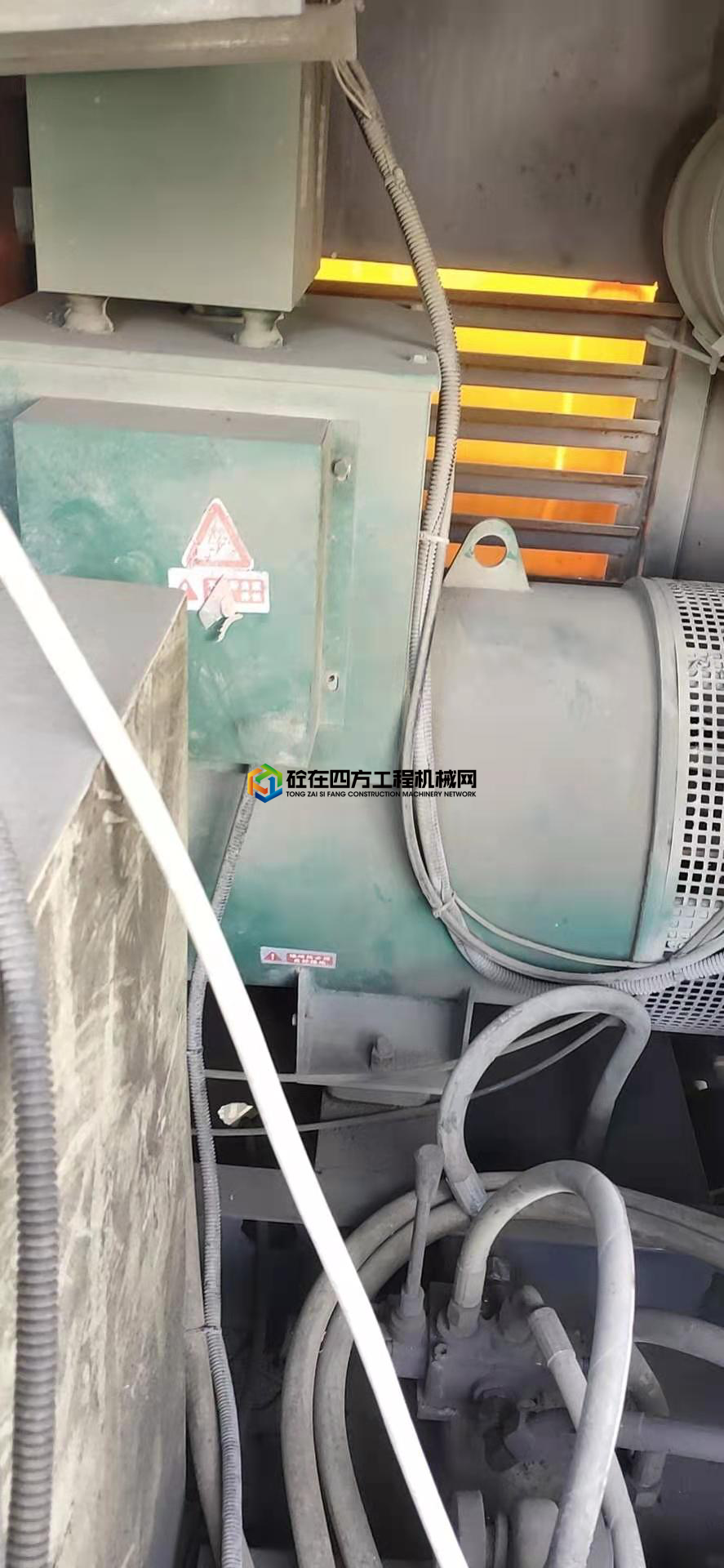 https://images.tongzsf.com/tong/truck_machine/20210217/1602d3ba8f32a5.jpg