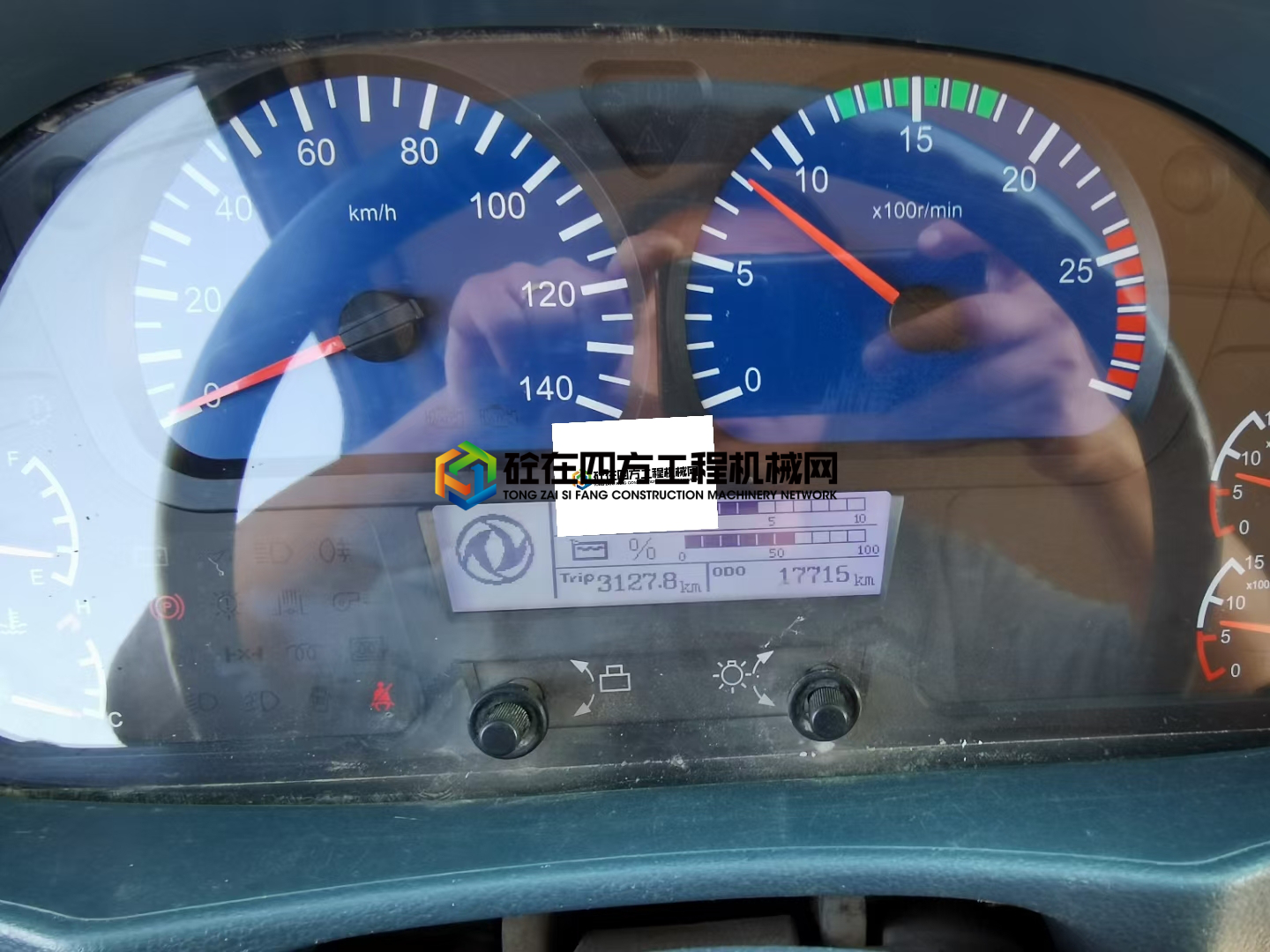 https://images.tongzsf.com/tong/truck_machine/20210220/16030854beb6eb.jpg