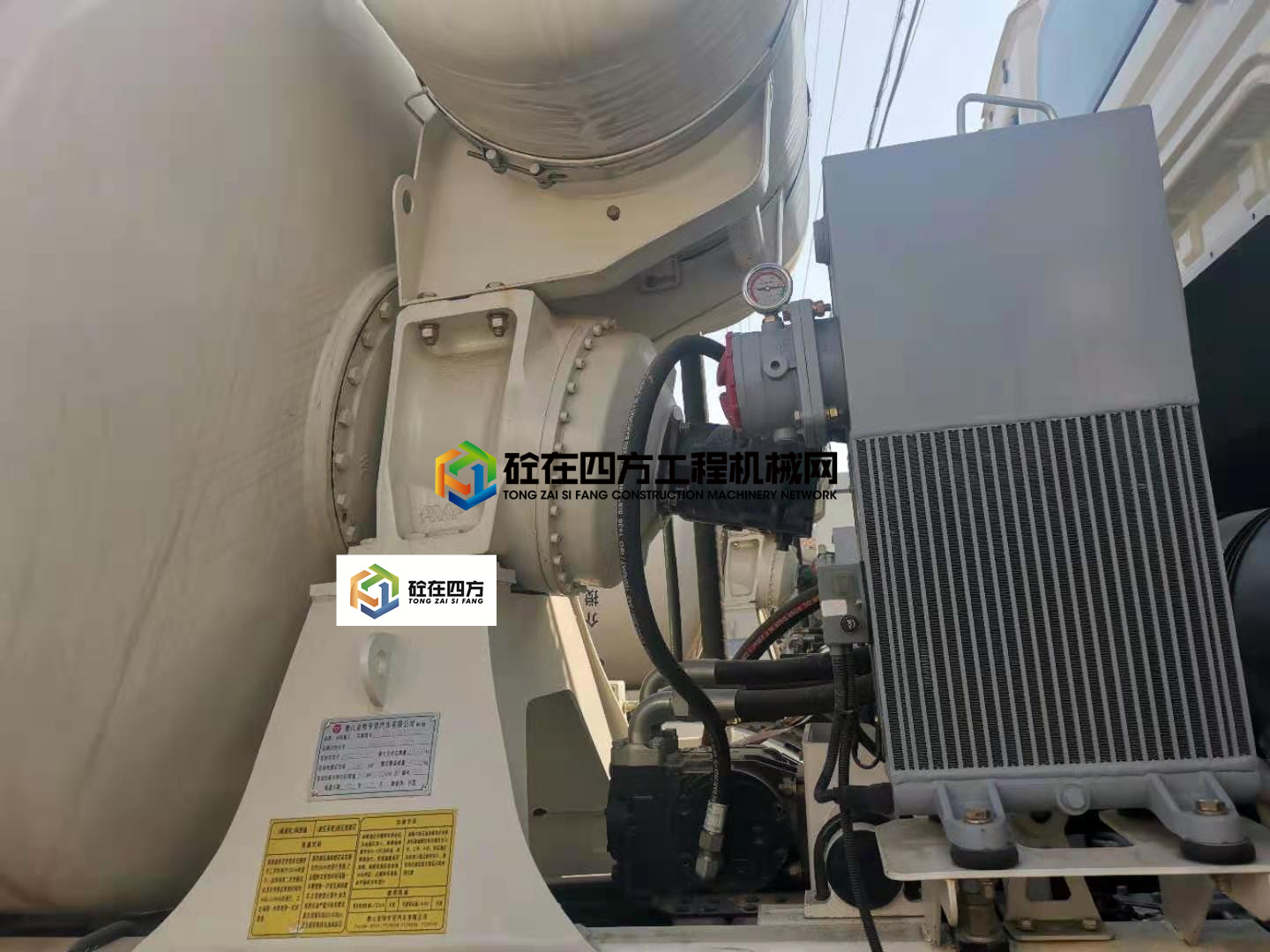 https://images.tongzsf.com/tong/truck_machine/20210221/1603222cd92233.jpg