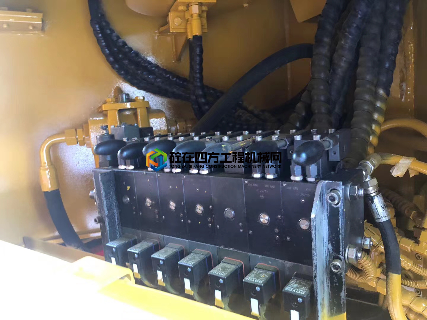 https://images.tongzsf.com/tong/truck_machine/20210222/1603362d00a8ae.jpg