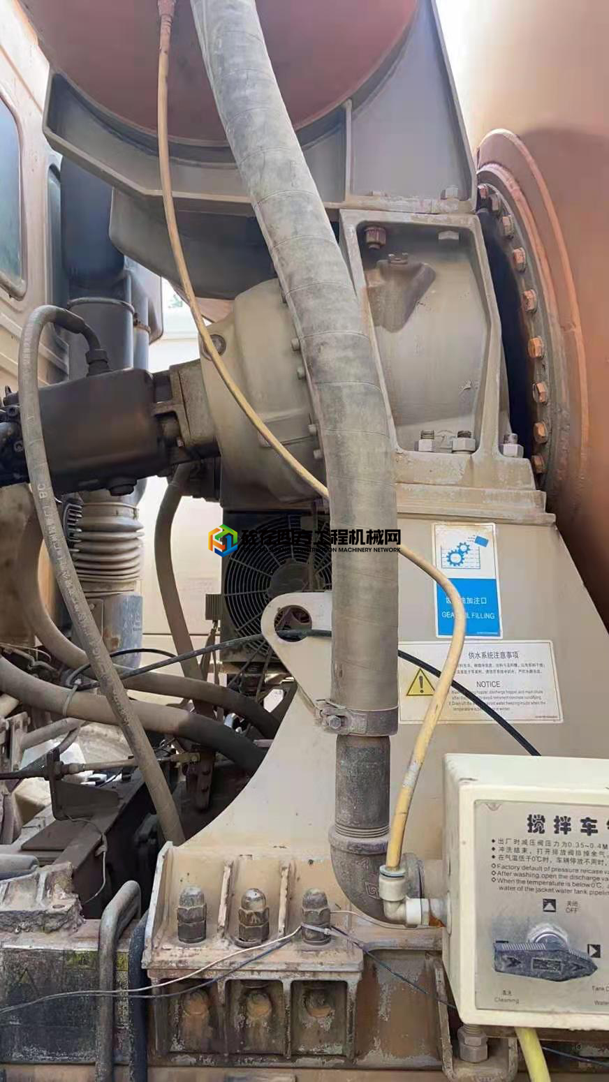 https://images.tongzsf.com/tong/truck_machine/20210222/160336fac37186.jpg